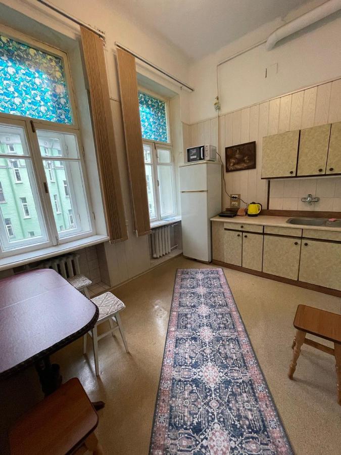 Amazing Tara'S Shevchenko Square Apartment Kiev Bagian luar foto