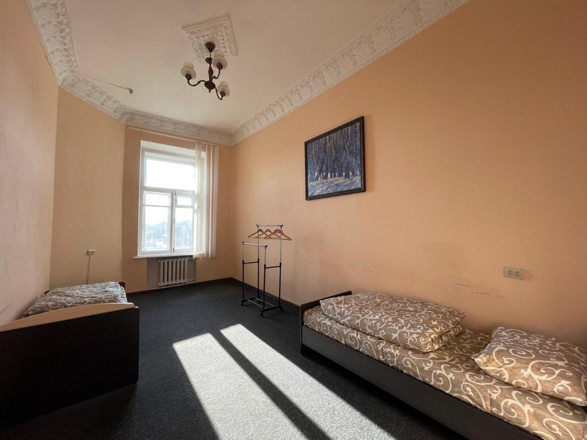 Amazing Tara'S Shevchenko Square Apartment Kiev Bagian luar foto